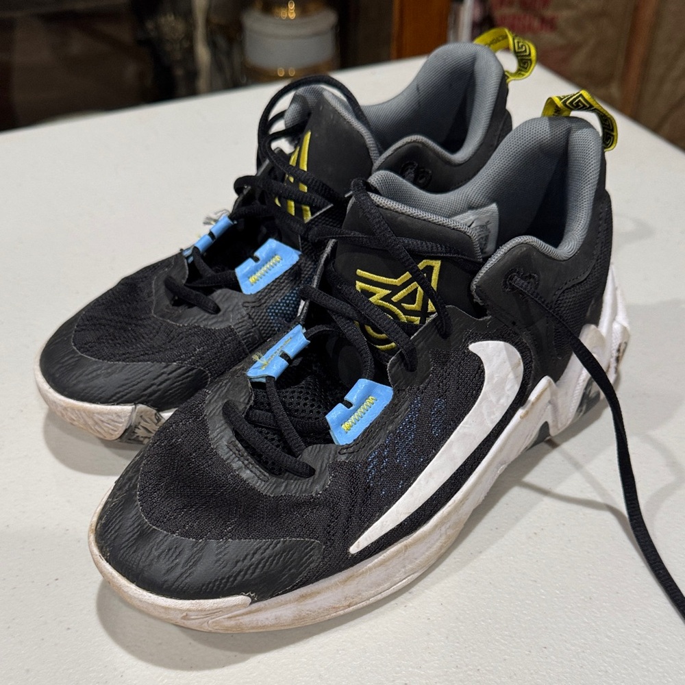 Nike Kids Black Sneakers with White and Blue Details